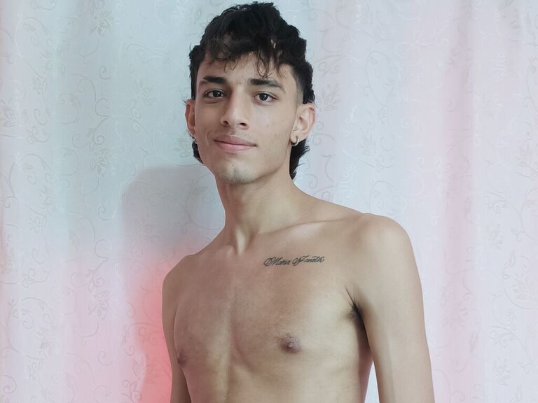 AaronHolmes's